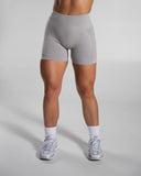 Pump High Rise Short in LT Heather – women's shorts in nylon and polyester fabric