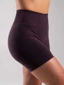 Pump High Rise Short - Black Garnet